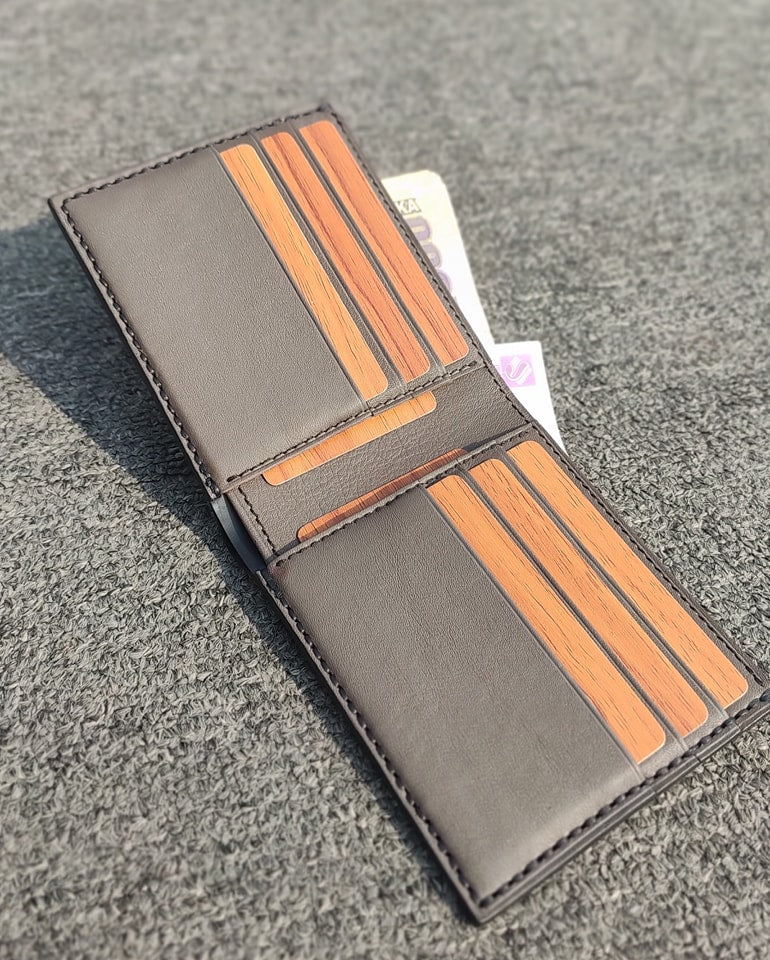 Handmade Bi-Fold Wallet (WC-C4)