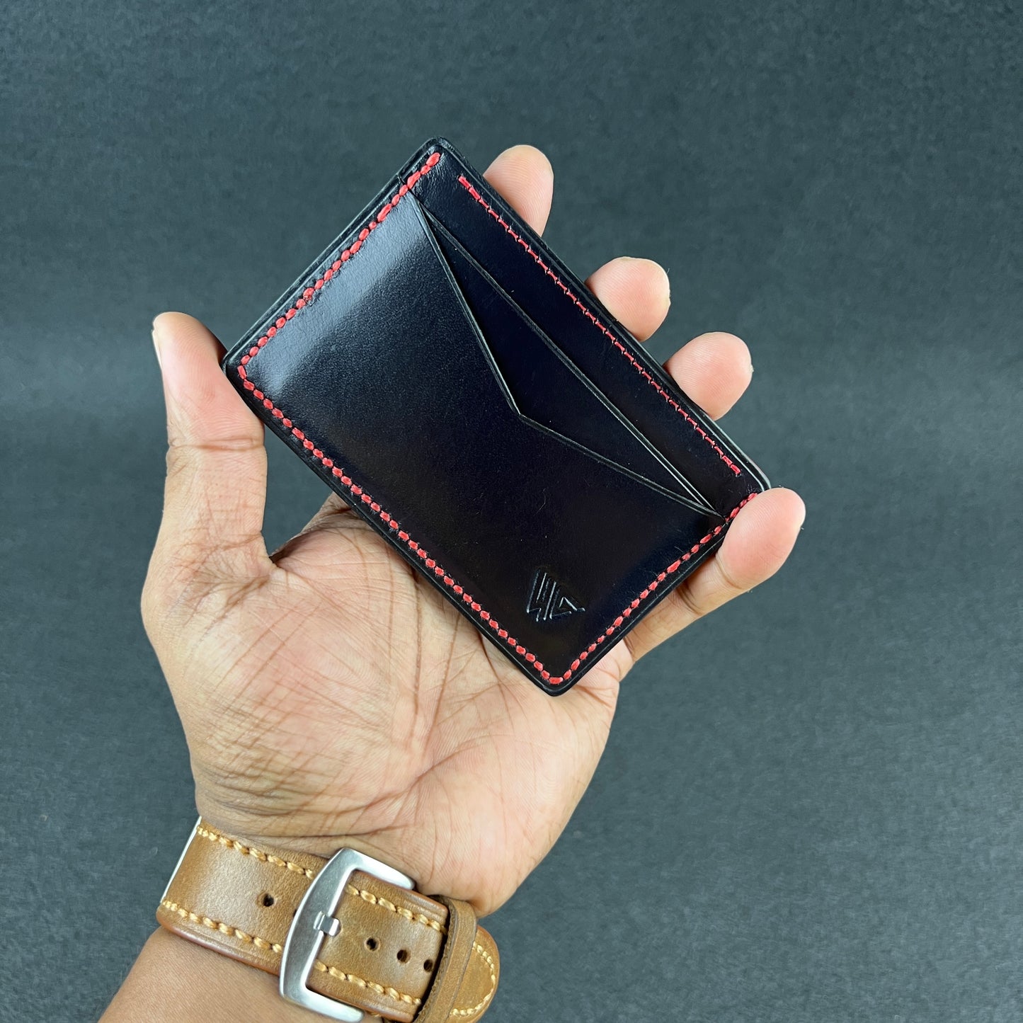 Noir Grid — Bold. Minimal. Redefined (WC-CH12)