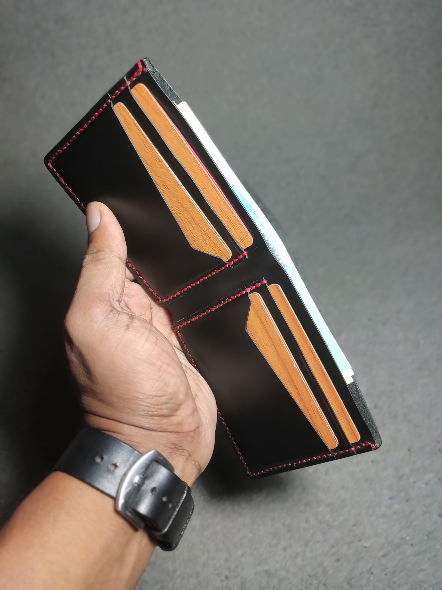 Onyx — Quiet Confidence in Every Fold (WC-C14)