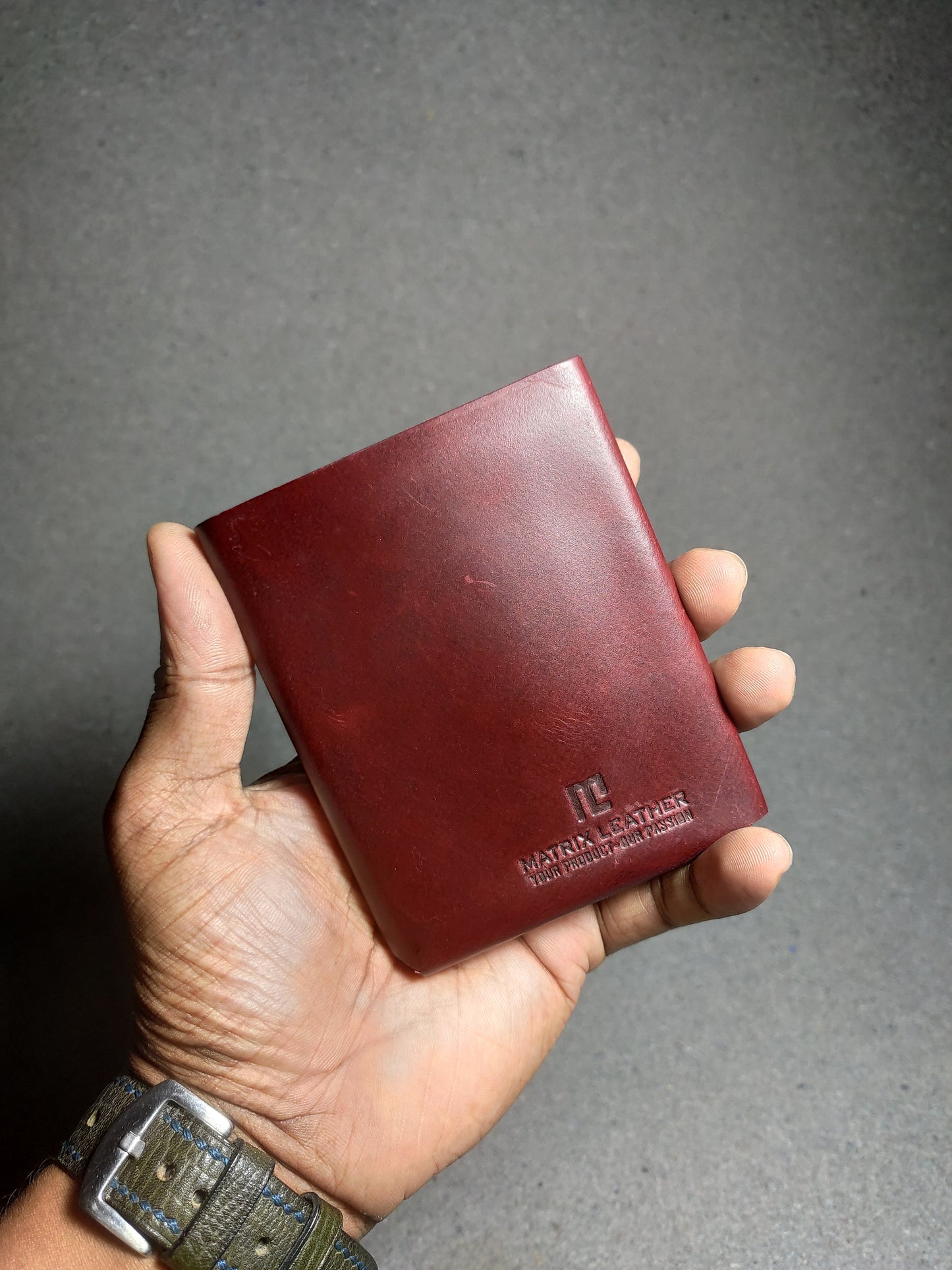 OriVault — Handmade Origamic Vertical Bi-Fold Wallet (WC-V1)