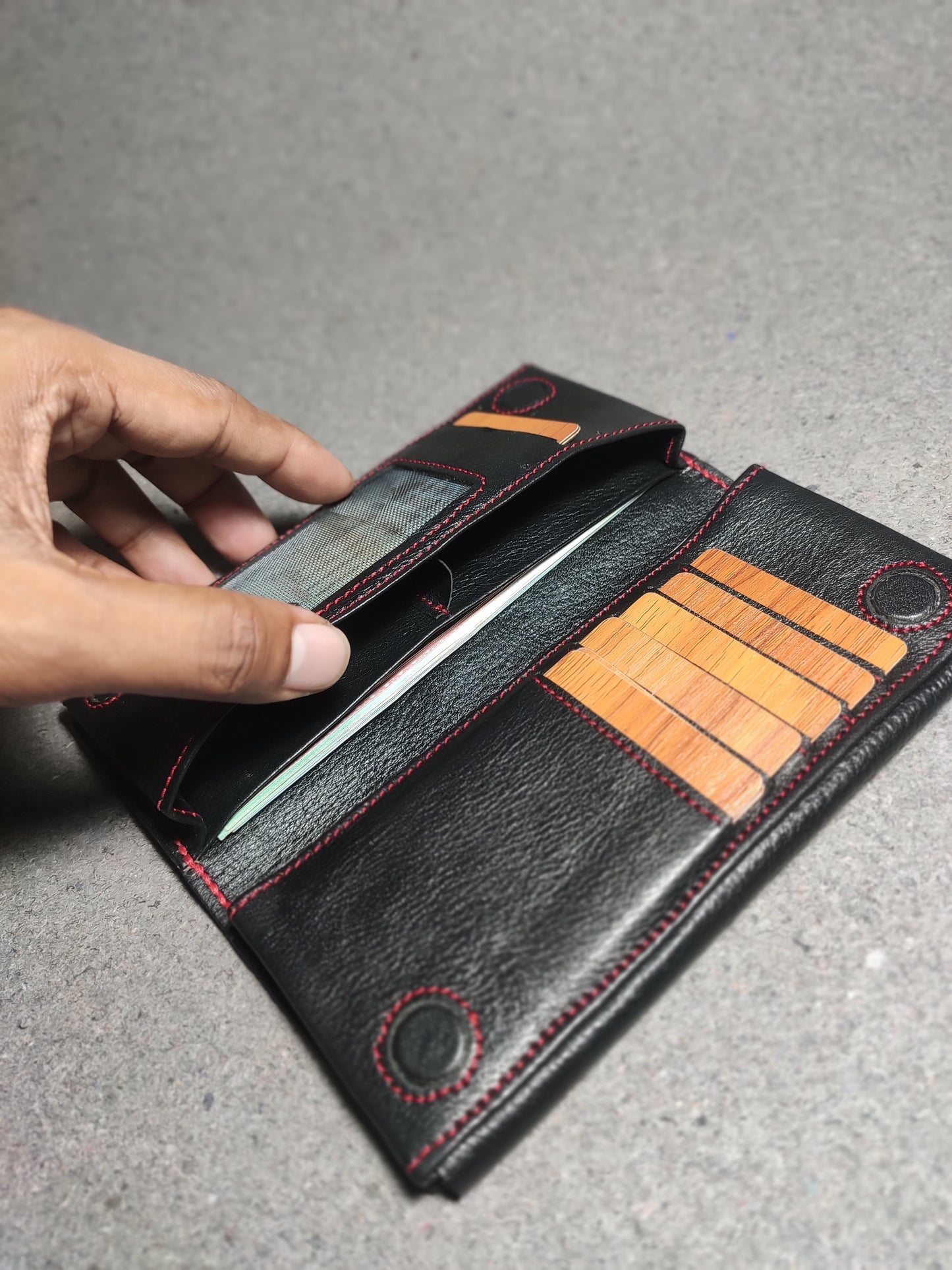 Minima — Elegance in the Palm (WC-L22)