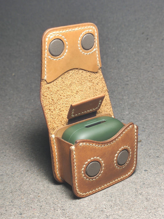 Aeris — The TWS Pouch That Speaks in Silence (WC-E1)