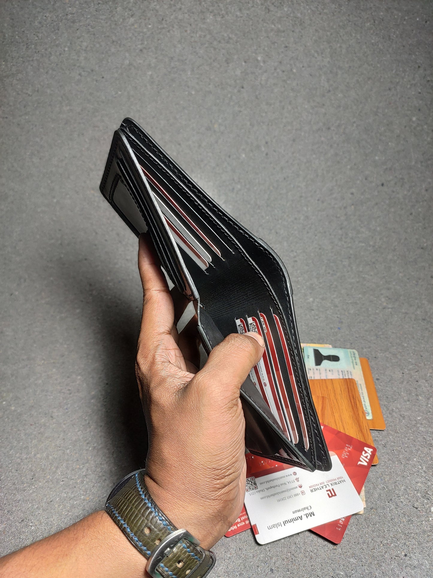 Altero — Classic Handcrafted Bi-Fold Wallet (WC-C38)