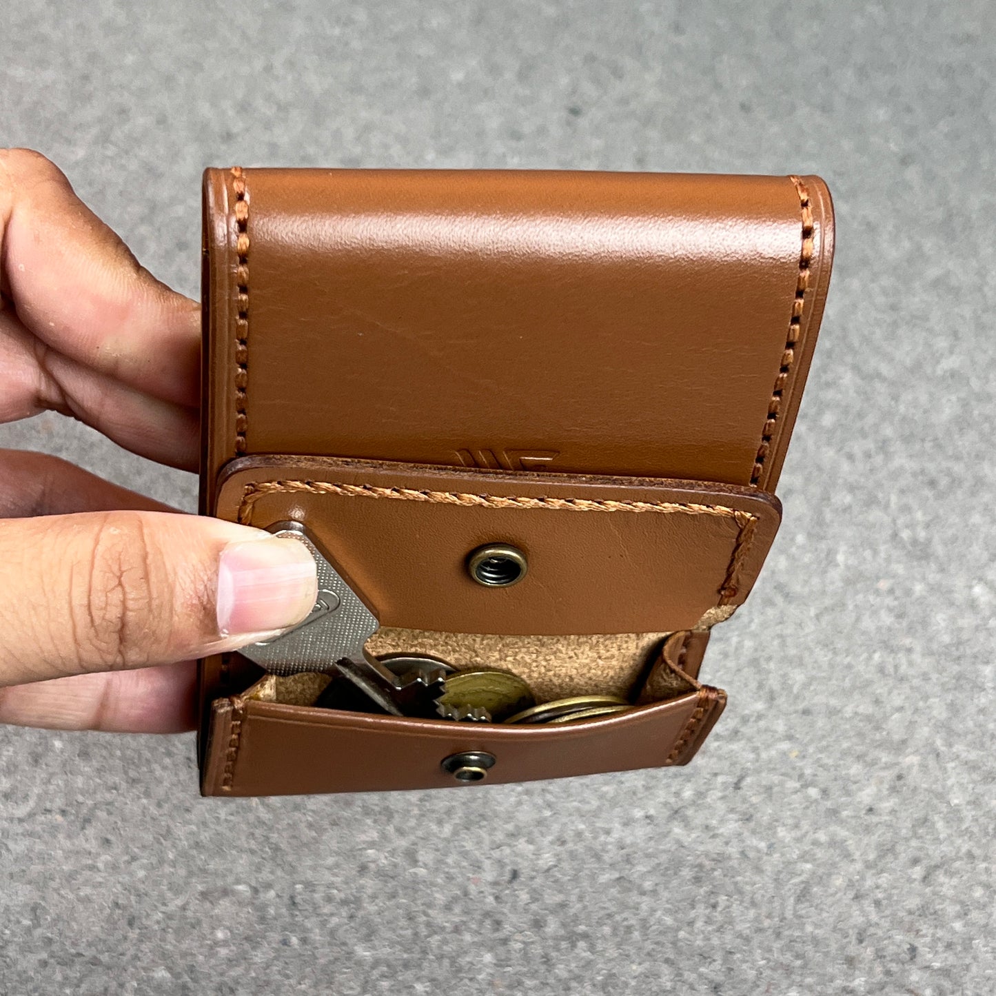 Frozzy — Where Comfort Meets Compact (WC-C42)