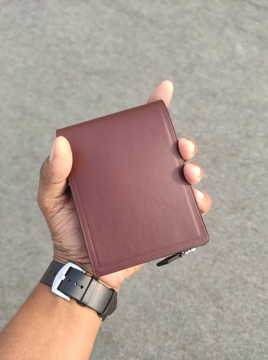 Vaultaire — The Executive Tri-Fold Wallet (WC-C31)