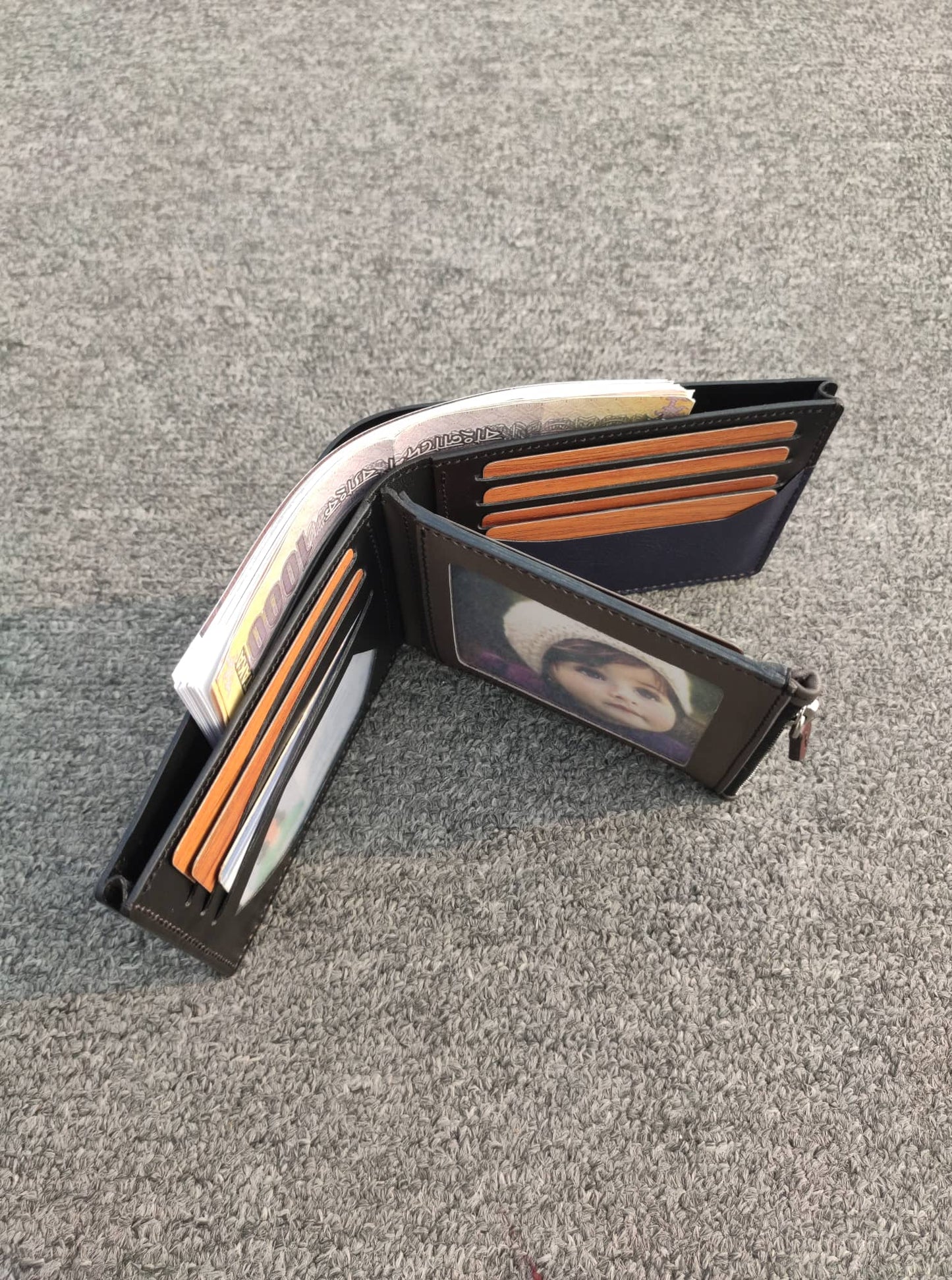 Vaultaire — The Executive Tri-Fold Wallet (WC-C31)