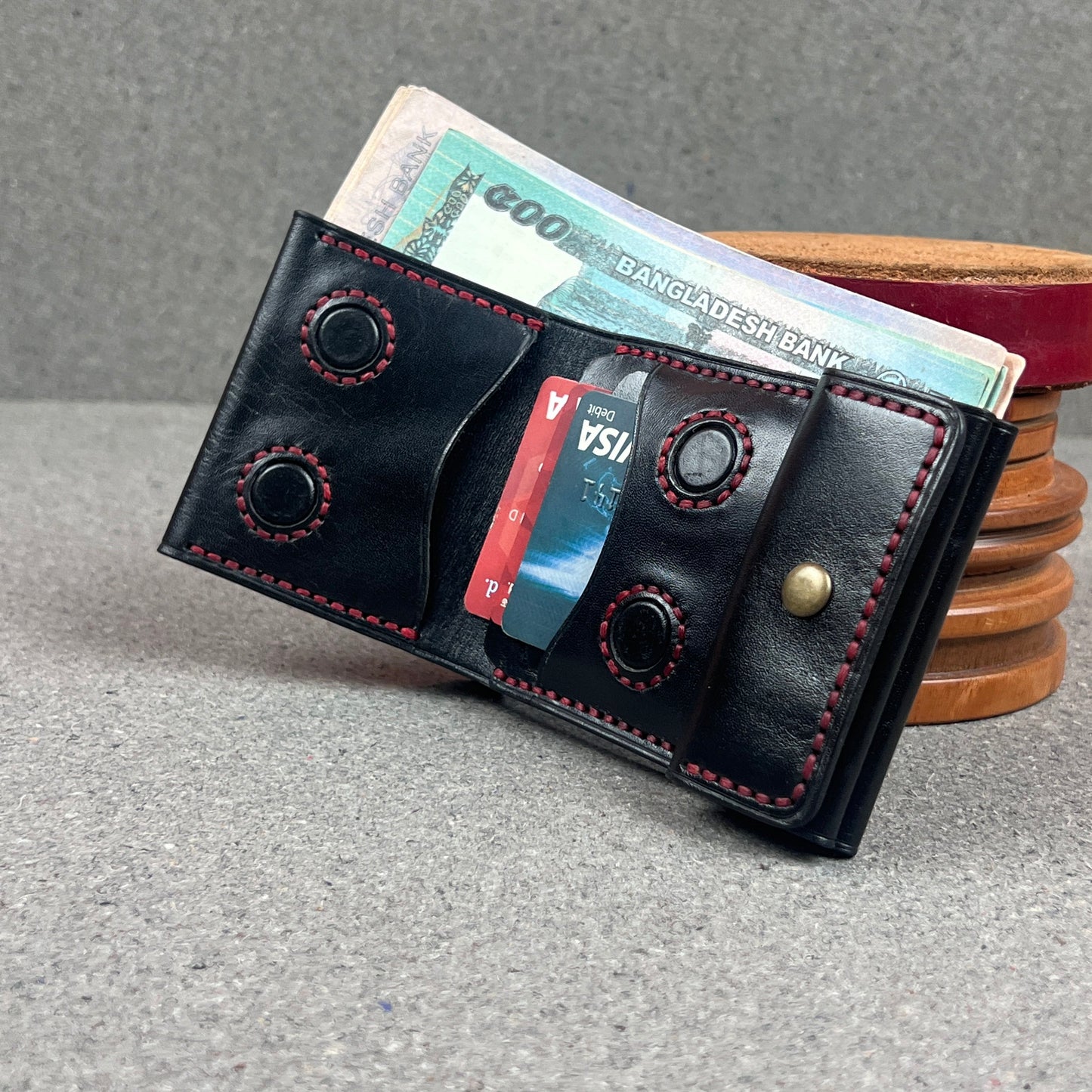 Frozzy — Where Comfort Meets Compact (WC-C42)
