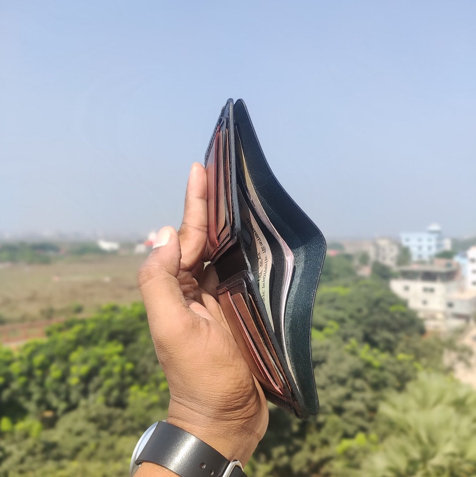 The Xeashell — Handmade Vertical Bi-Fold Wallet (WC-V3)