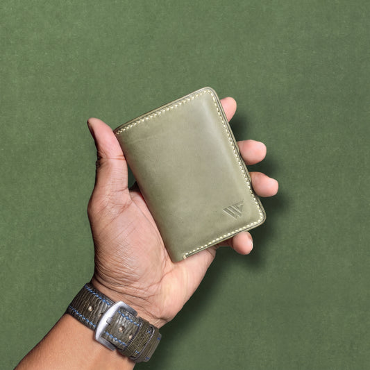 Aven — Vertical Bi-Fold Wallet (WC-V14)