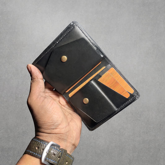 Ignis — Vertical Bi-Fold Wallet (WC-V9)
