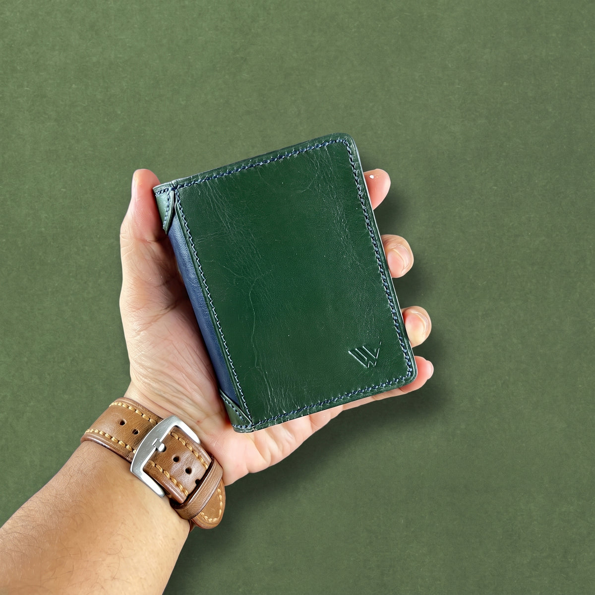 Civano — Vertical Bi-Fold Wallet (WC-V8)
