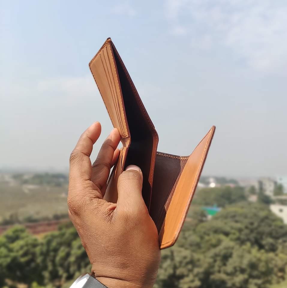 Luno — Where Elegance Meets Order(WC-TR5)