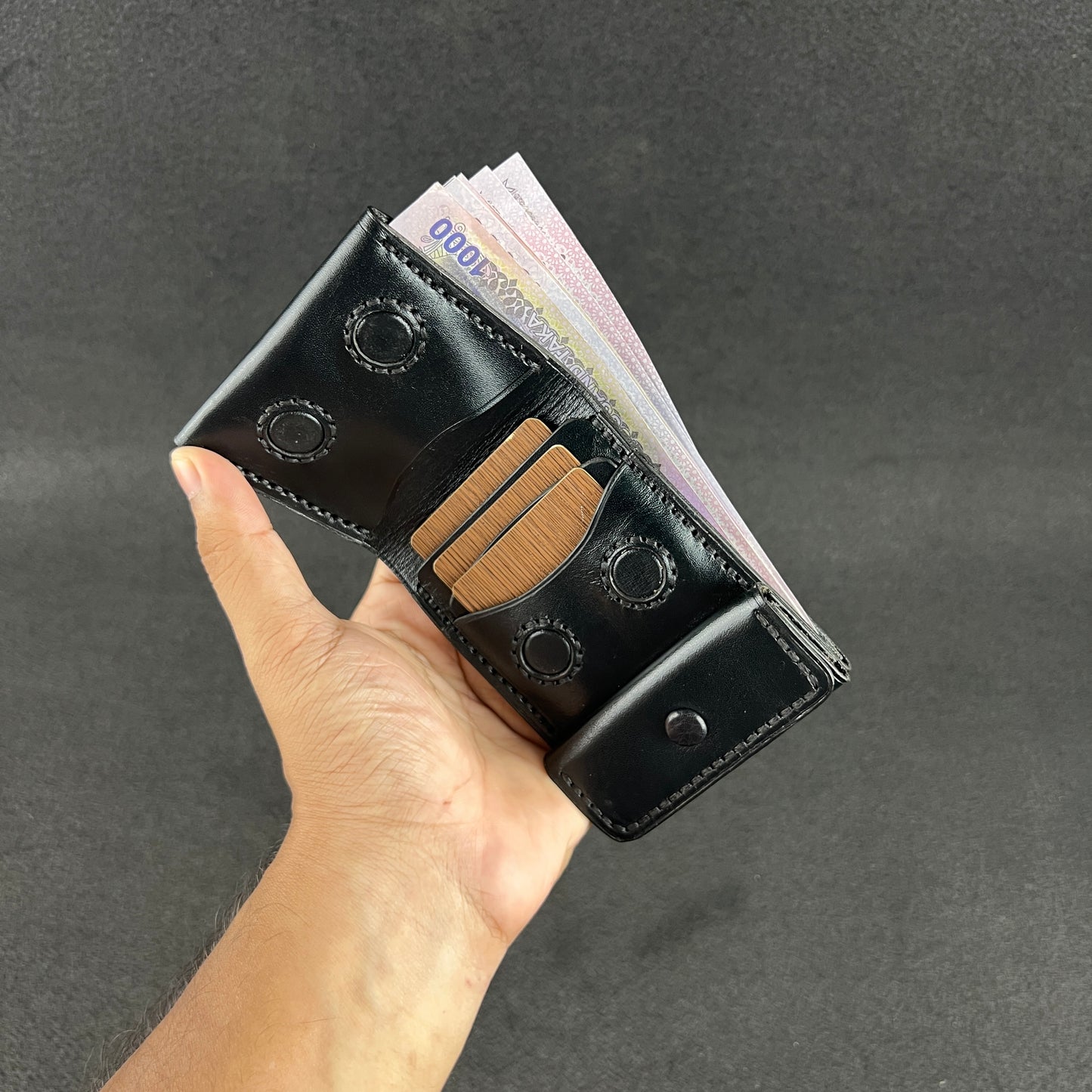 Frozzy — Classic Wallet (WC-C42)
