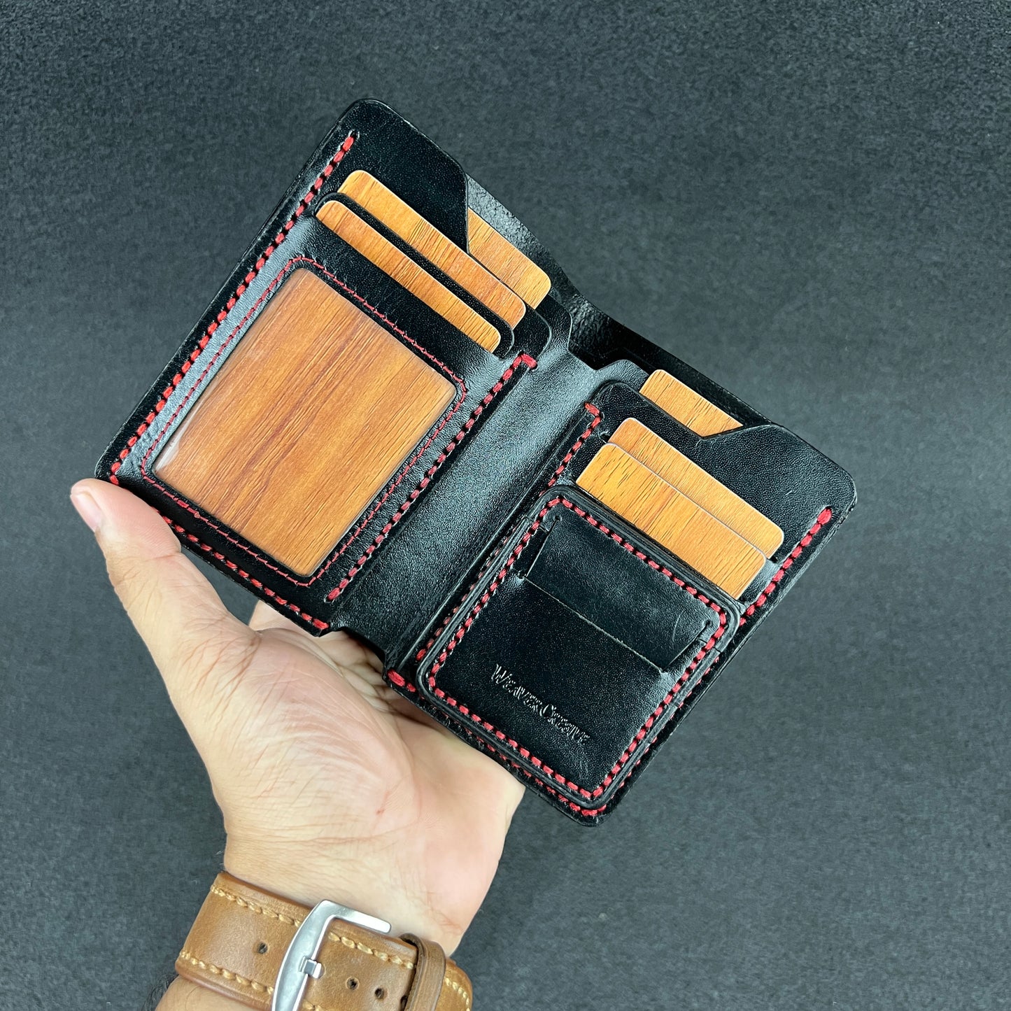 Ravelo — The Bold Fold (WC-V12)