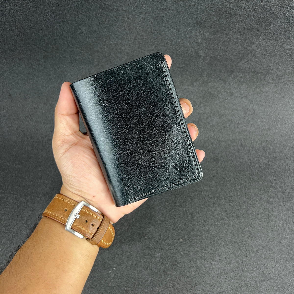 Ravelo — Vertical Bi-Fold Wallet (WC-V12)
