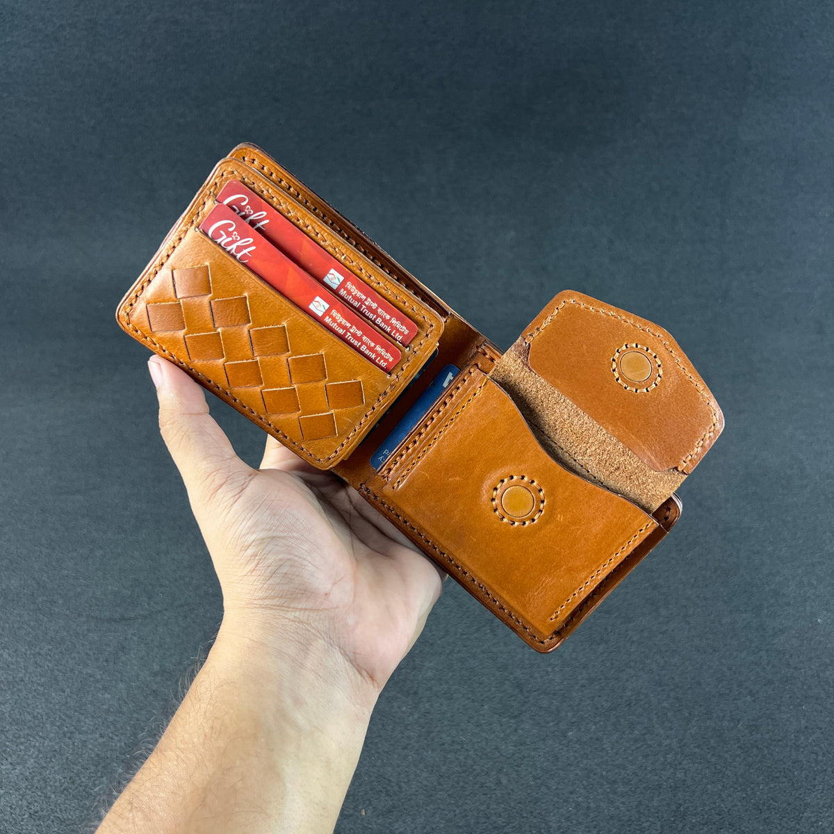 Velin — Classic Bi-Fold Wallet (WC-C25)