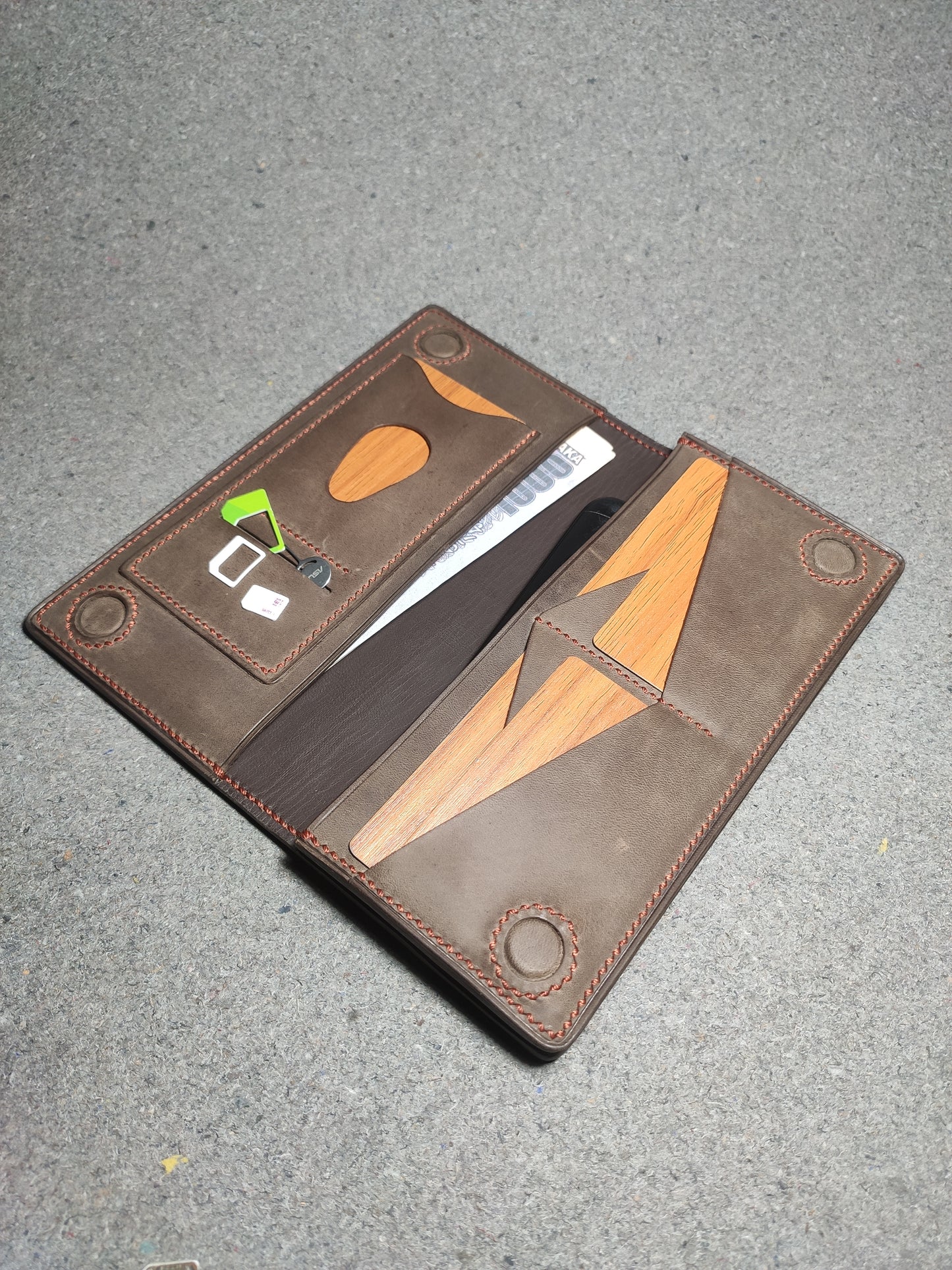 Nomado — The Traveler’s Companion (WC-L13)