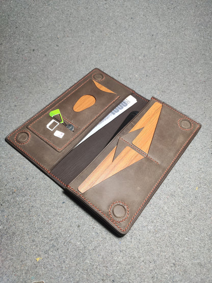 Nomado — The Traveler’s Companion (WC-L13)