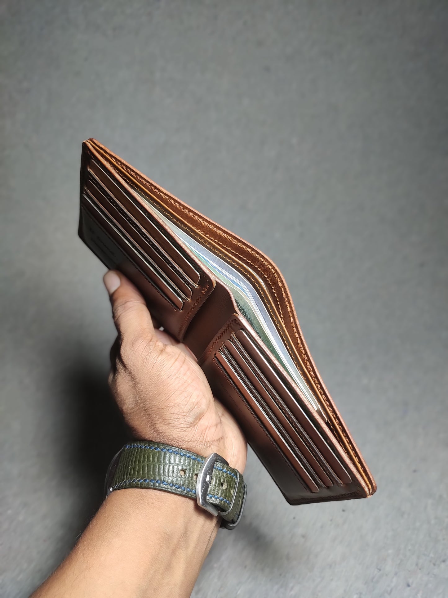 Handmade Bi-Fold Wallet (WC-C32)