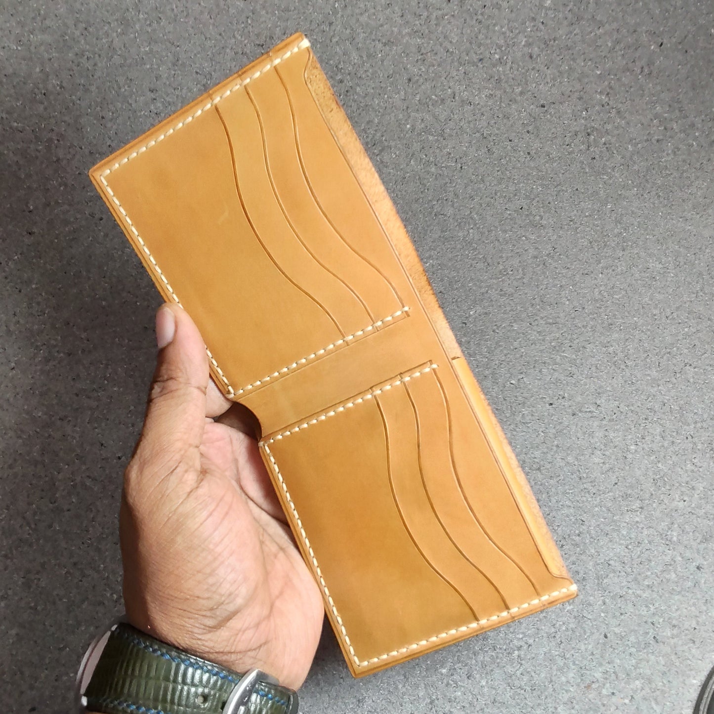 Handmade Bi-Fold Wallet (WC-C33)