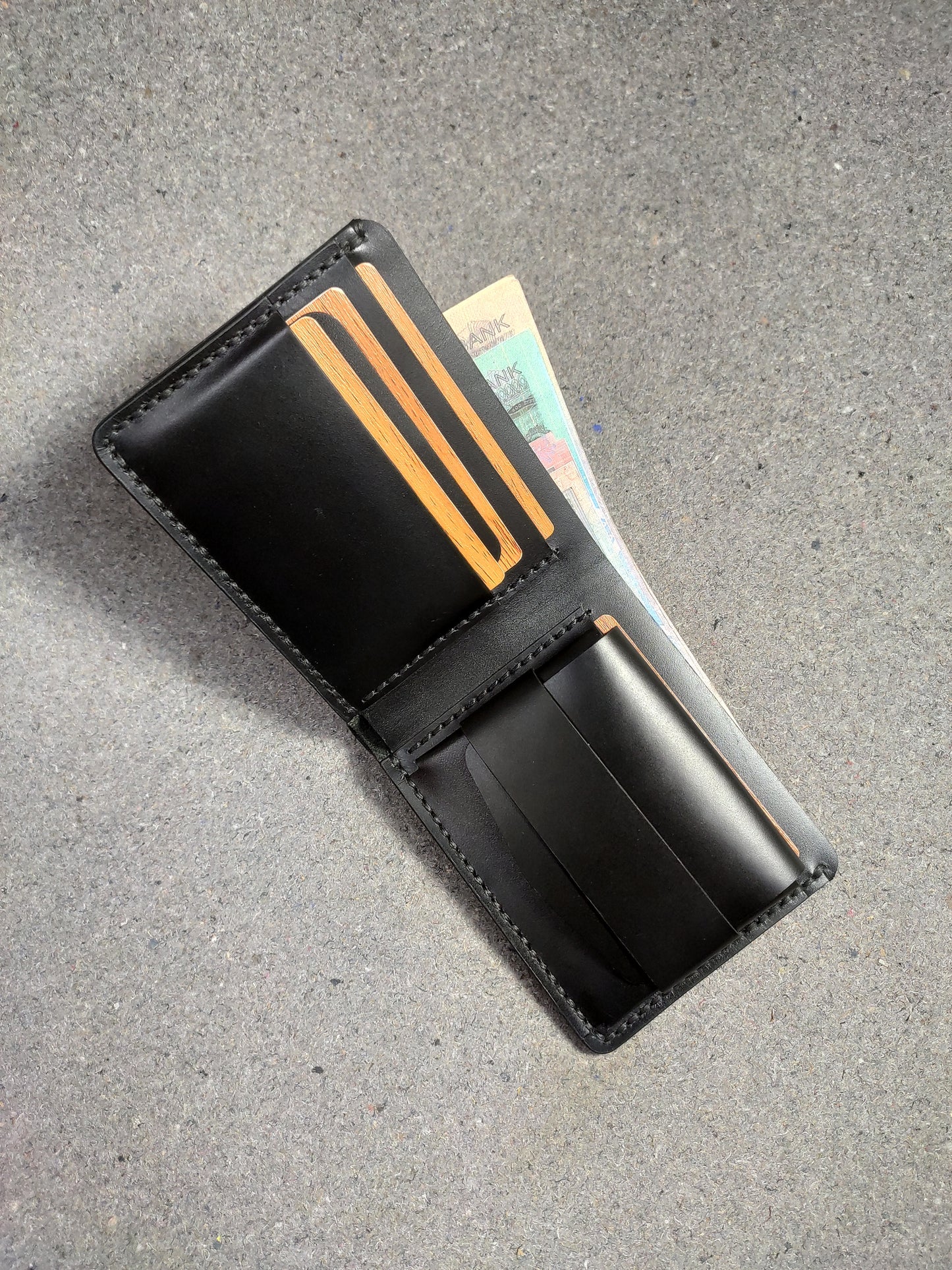 Duskline — The Refined Bi-Fold Wallet (WC-C34)