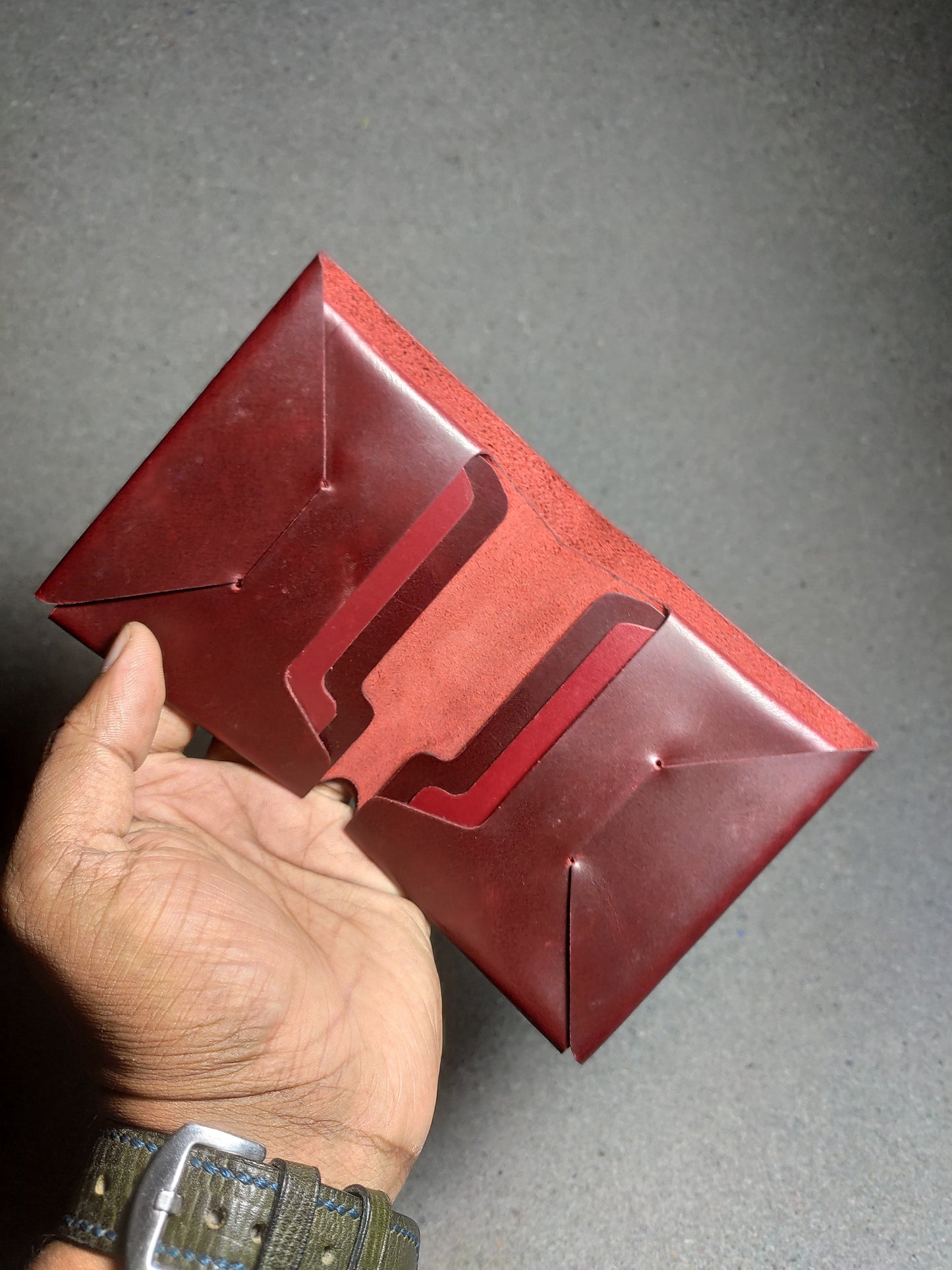 OriVault — Handmade Origamic Vertical Bi-Fold Wallet (WC-V1)