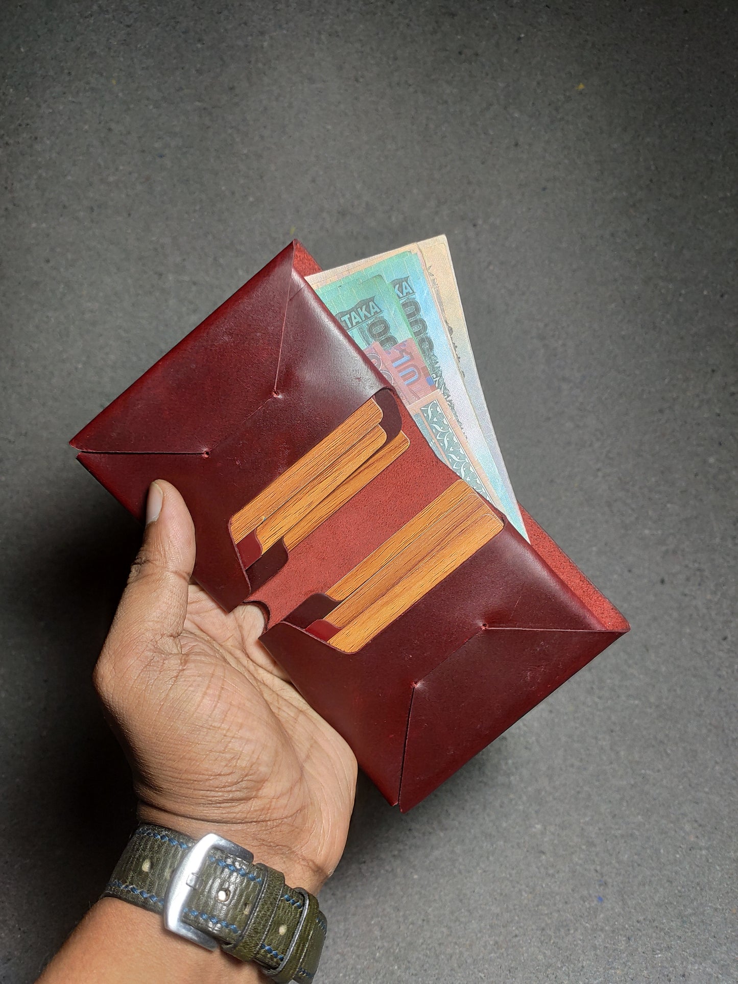 OriVault — Handmade Origamic Vertical Bi-Fold Wallet (WC-V1)