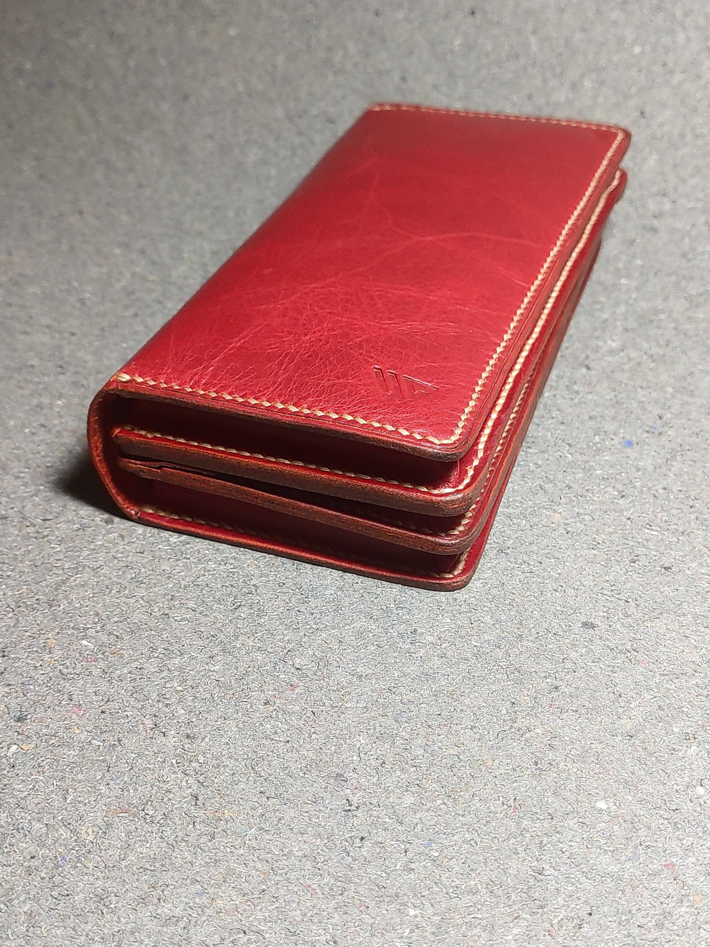 Aurelio — Where Elegance Organizes Effortlessly (WC-WL21)