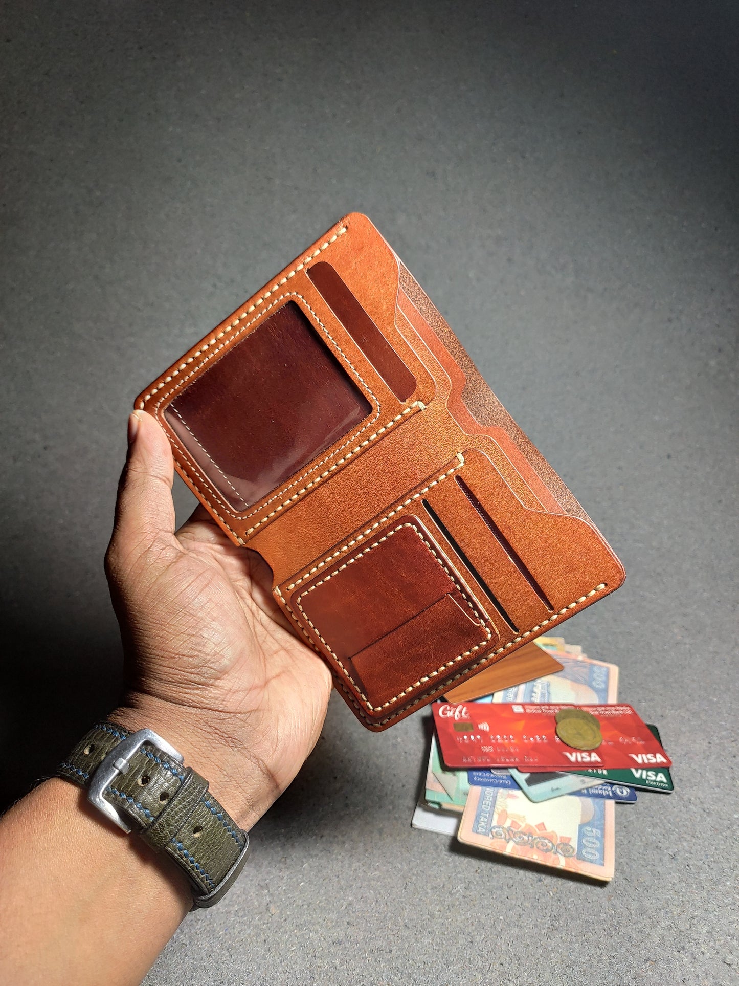 Ravelo — The Bold Fold (WC-V12)