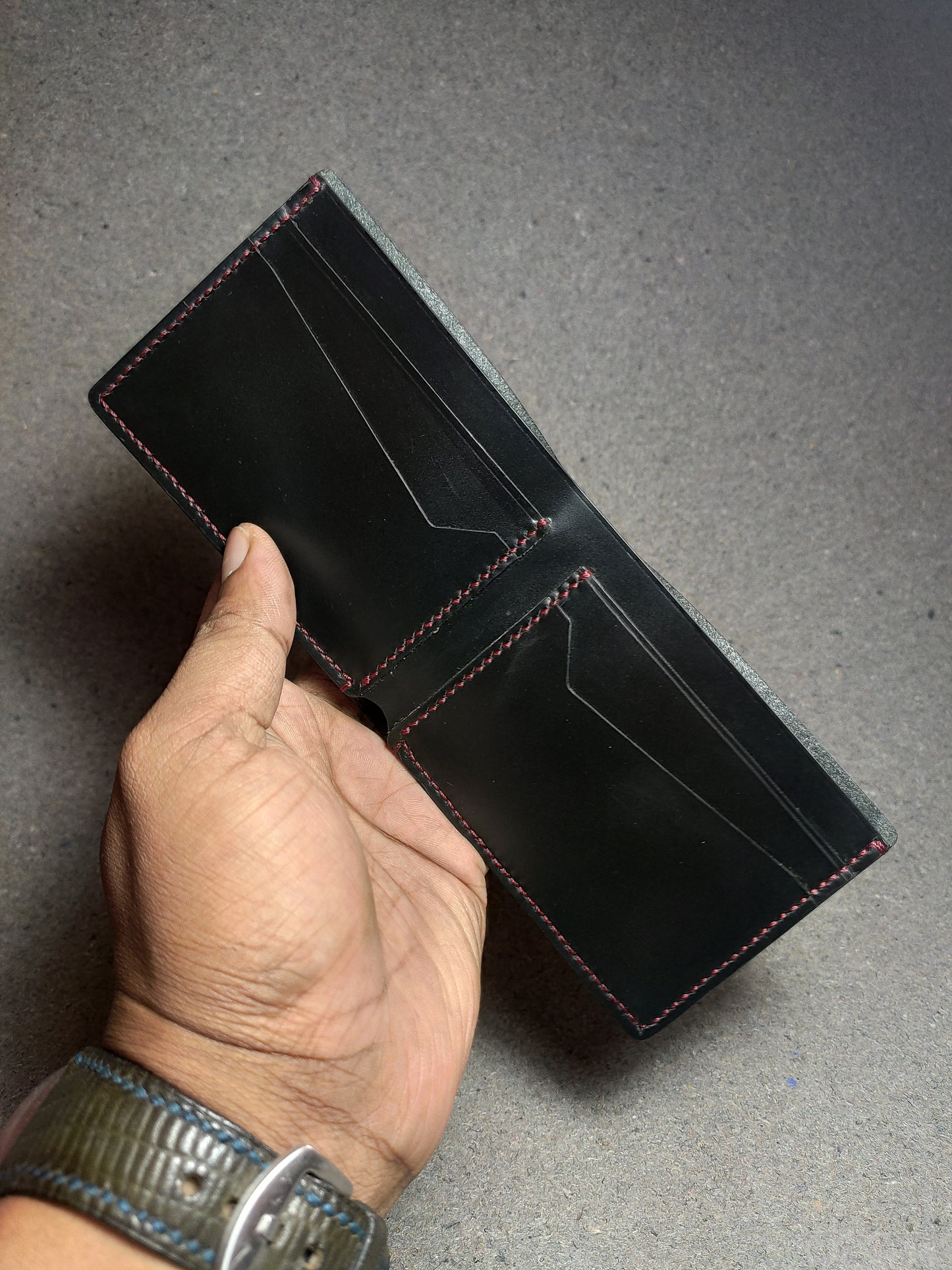 Onyx — Quiet Confidence in Every Fold (WC-C14)