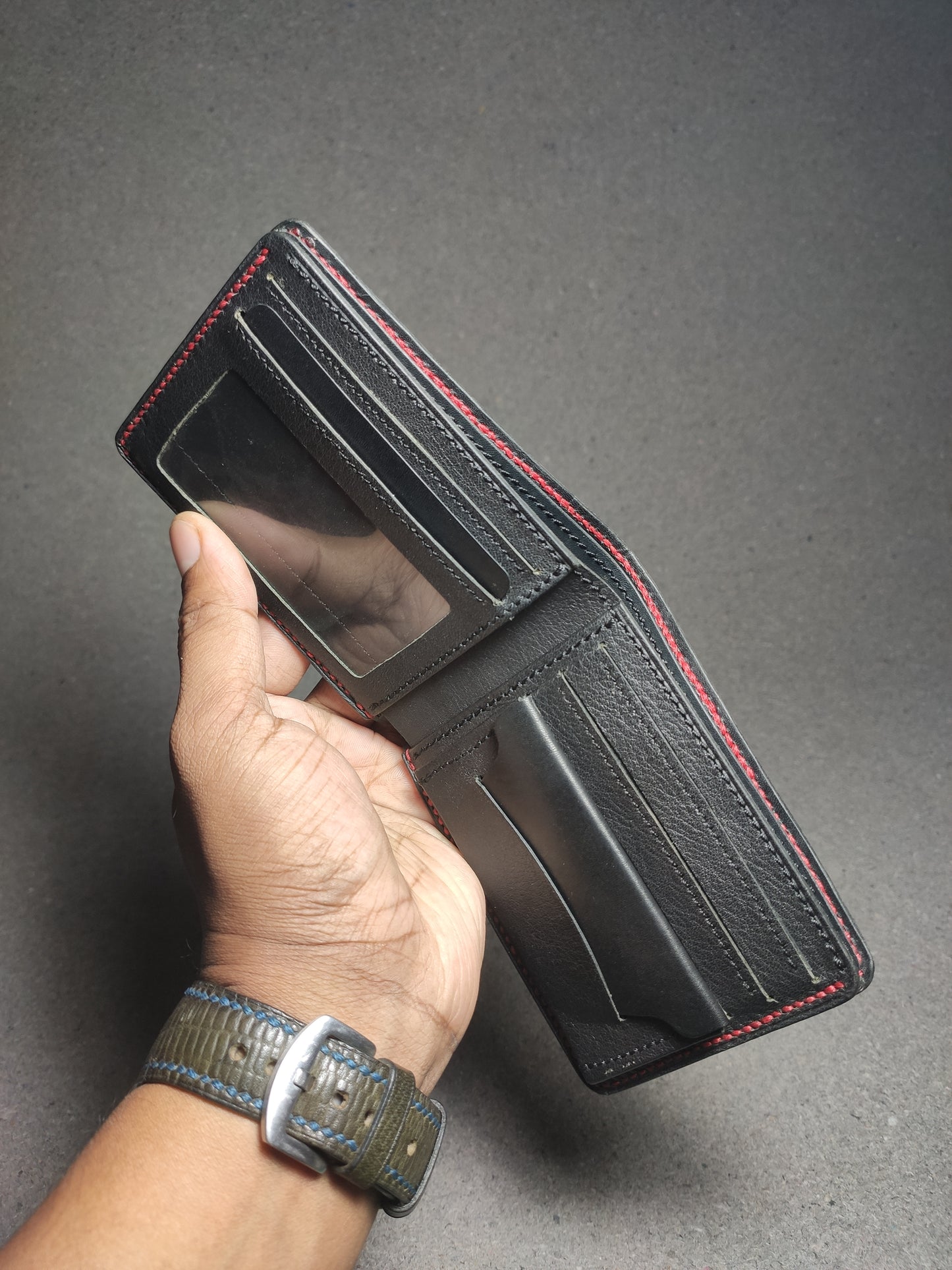 Verto — Classic Handcrafted Bi-Fold Wallet (WC-C39)