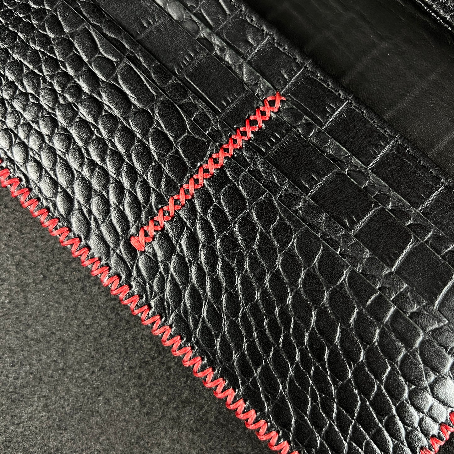 Cadenza — The Zigzag Stitched Executive Long Wallet ( WC-L11)