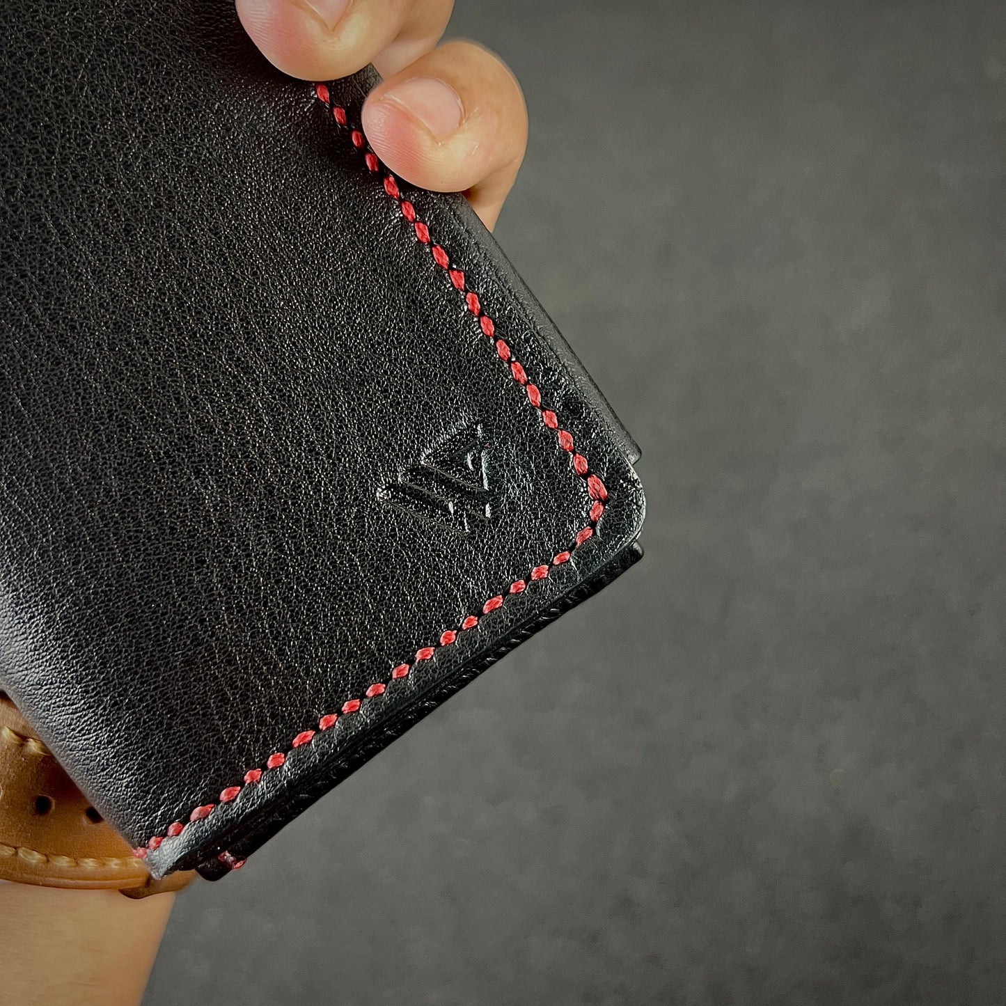 Minima — Elegance in the Palm (WC-L22)