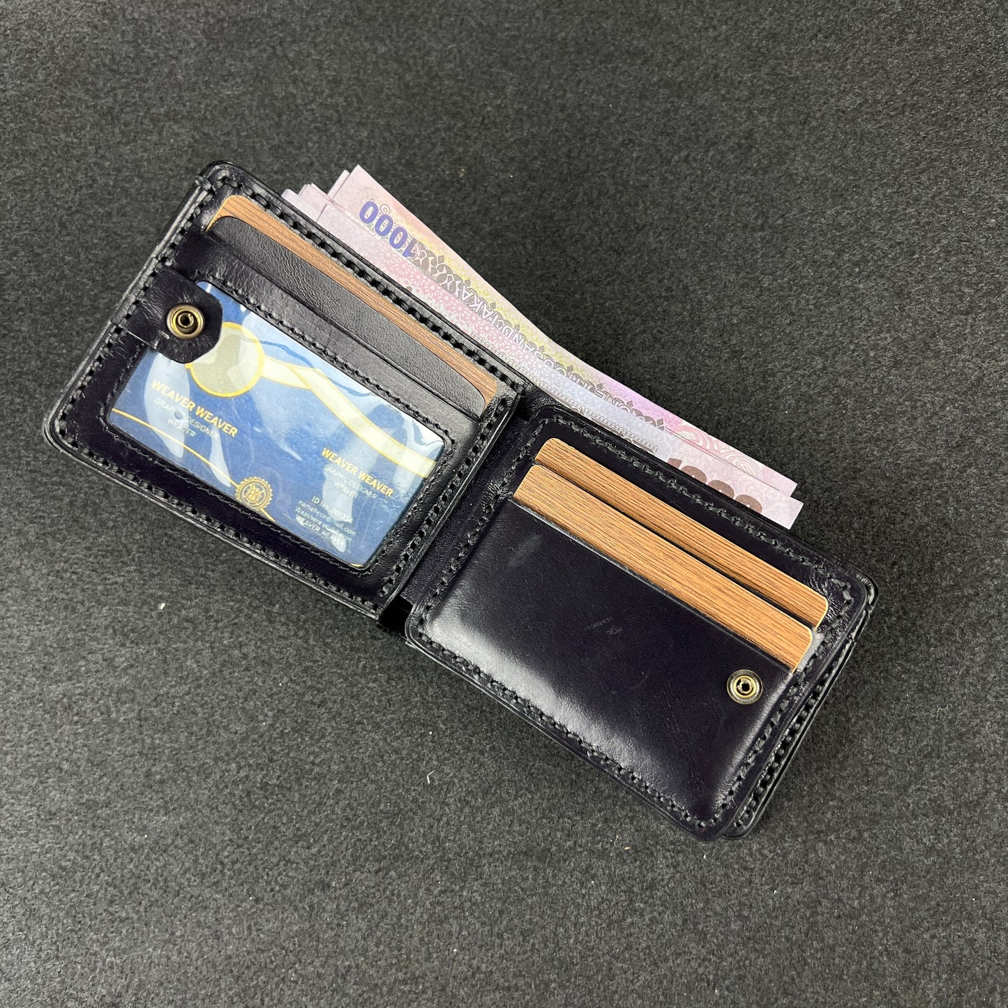 Velin — Classic Bi-Fold Wallet (WC-C25)