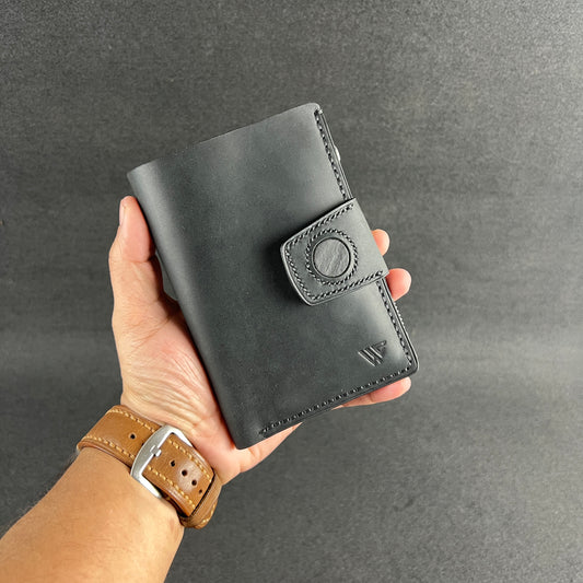 Vaulta — The Semi-Long Wallet for Those Who Carry More (WC-V4)