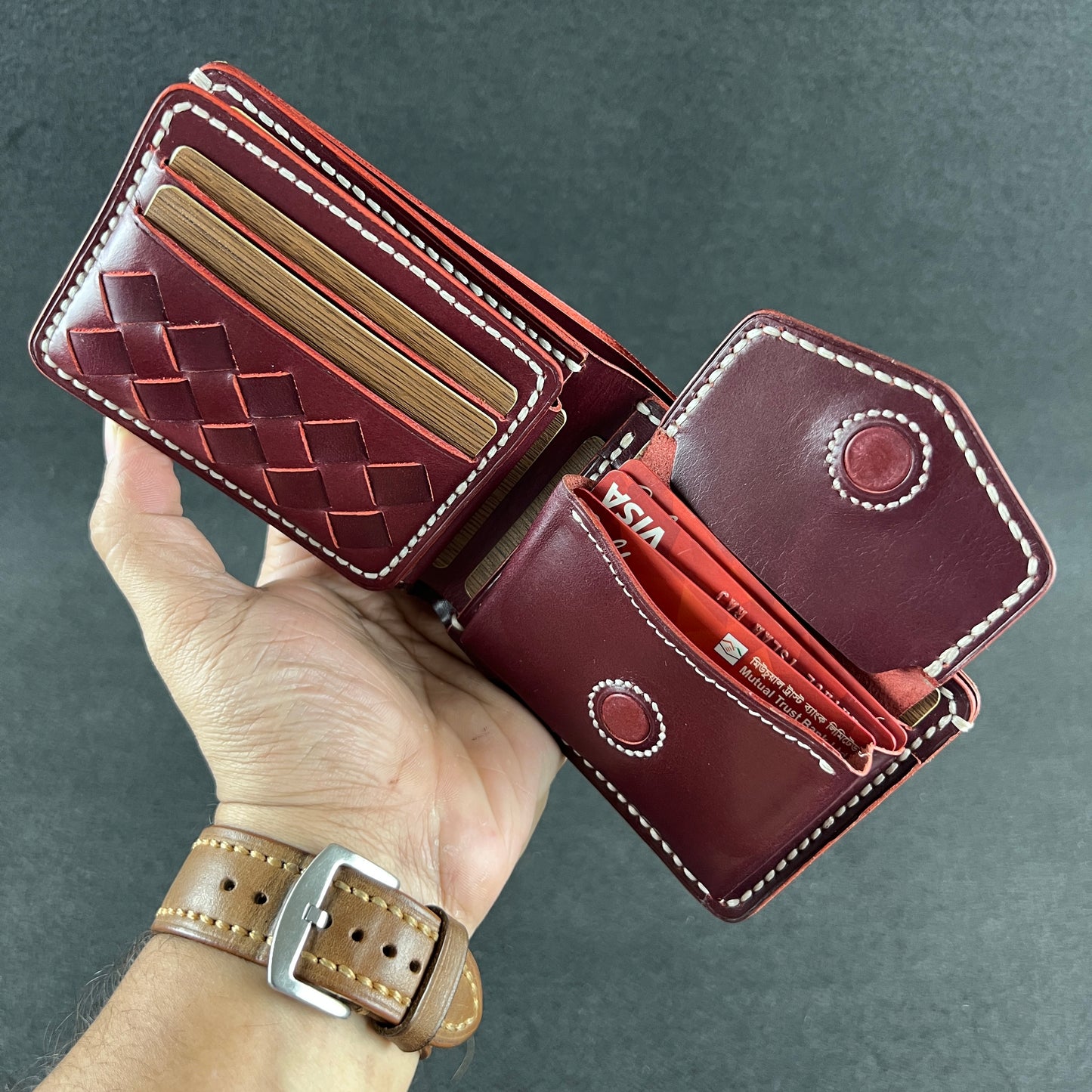 Velin — Classic Bi-Fold Wallet (WC-C25)