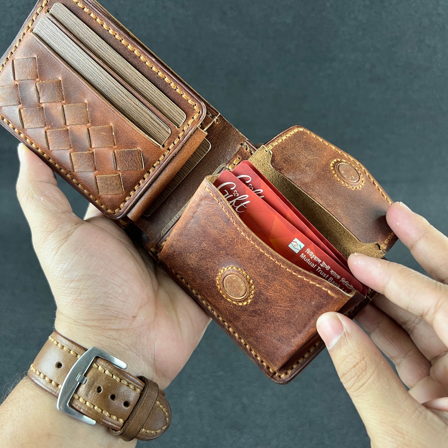 Velin — Classic Bi-Fold Wallet (WC-C25)