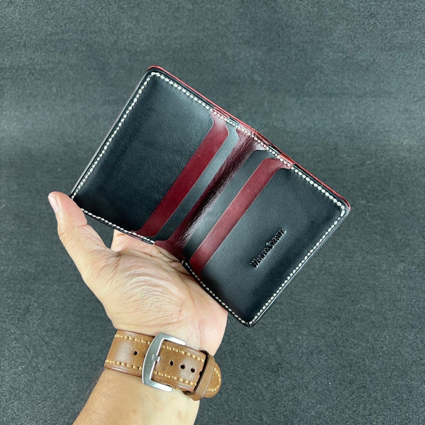 Aven — Vertical Bi-Fold Wallet (WC-V14)
