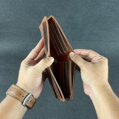 Verto — Classic Bi-Fold Wallet (WC-C39)