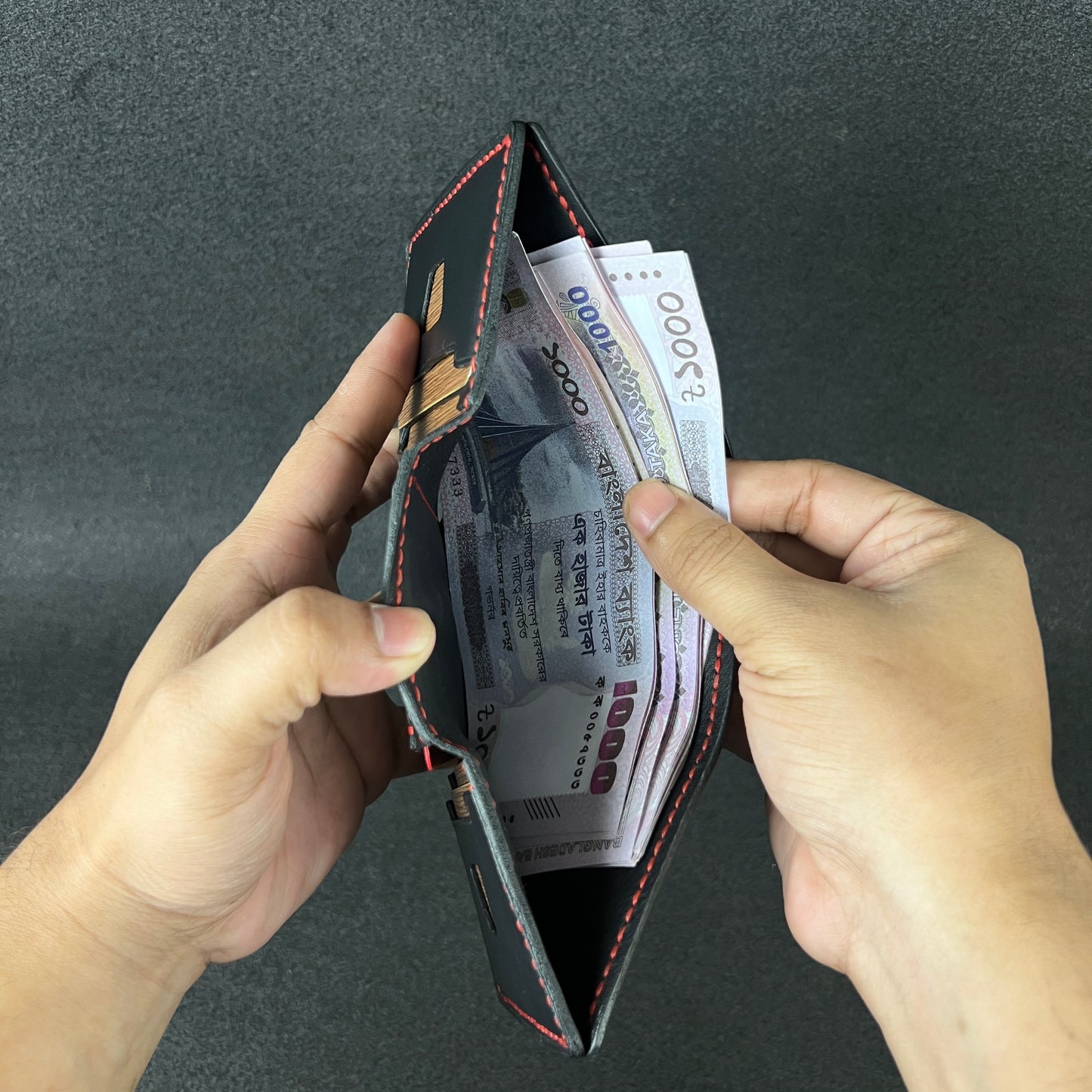 Azro — Tri-Fold Wallet (WC-TR3)