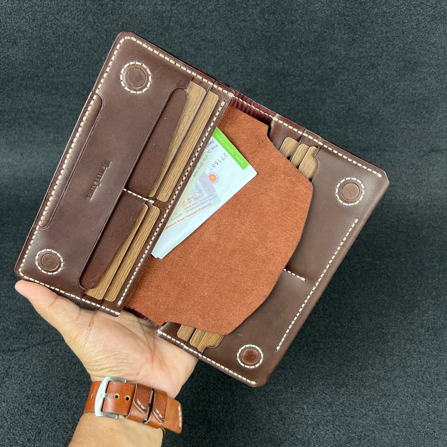 Elvra Pro — Long Wallet (WC-L16 Pro)