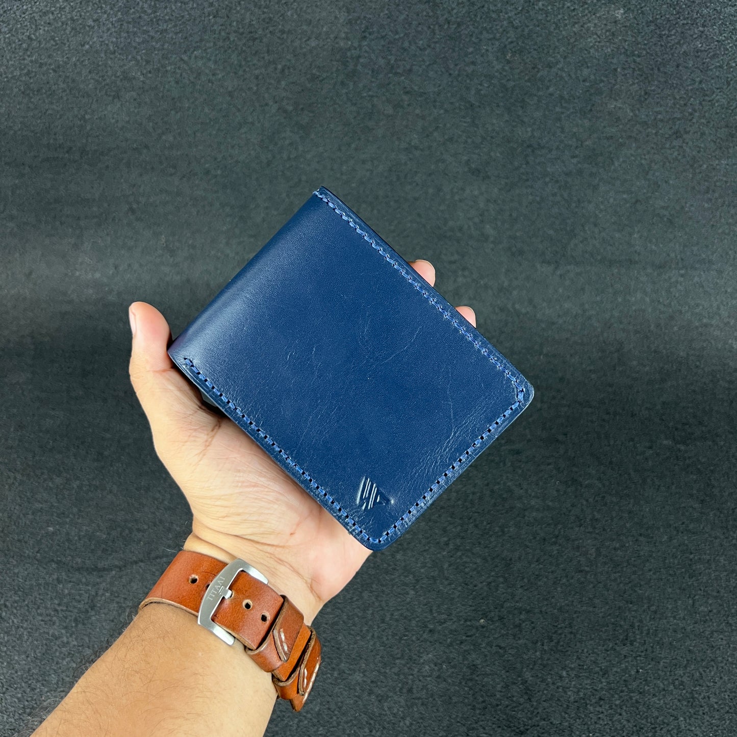 Verto — Classic Bi-Fold Wallet (WC-C39)