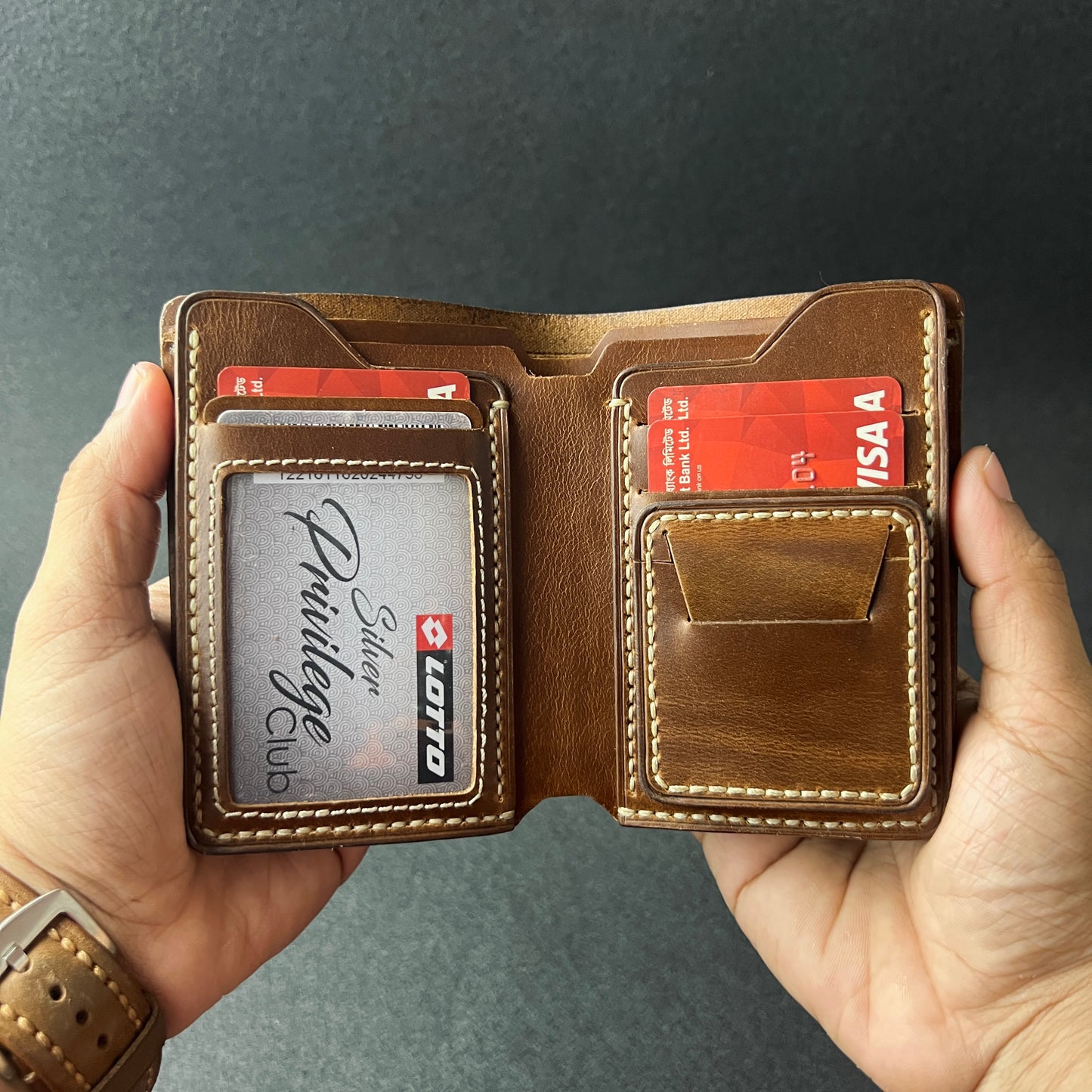 Ravelo — The Bold Fold (WC-V12)