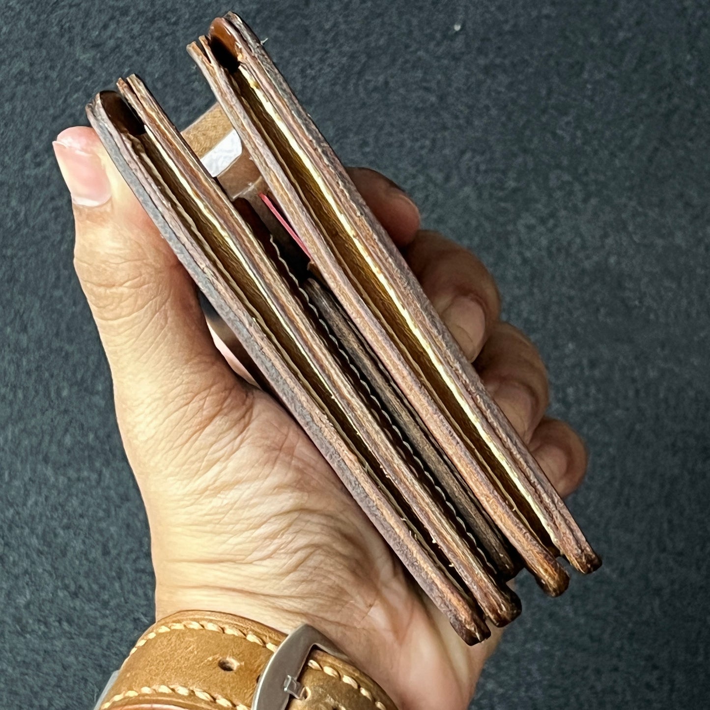 Ravelo — The Bold Fold (WC-V12)