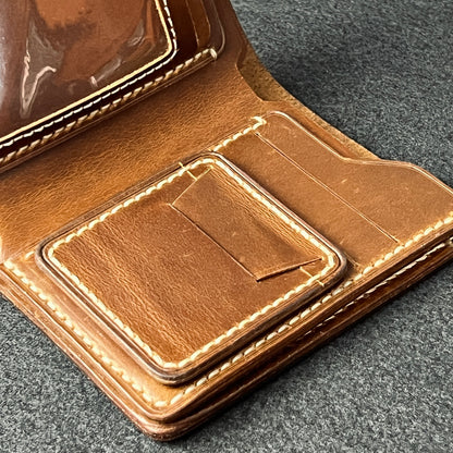 Ravelo — The Bold Fold (WC-V12)