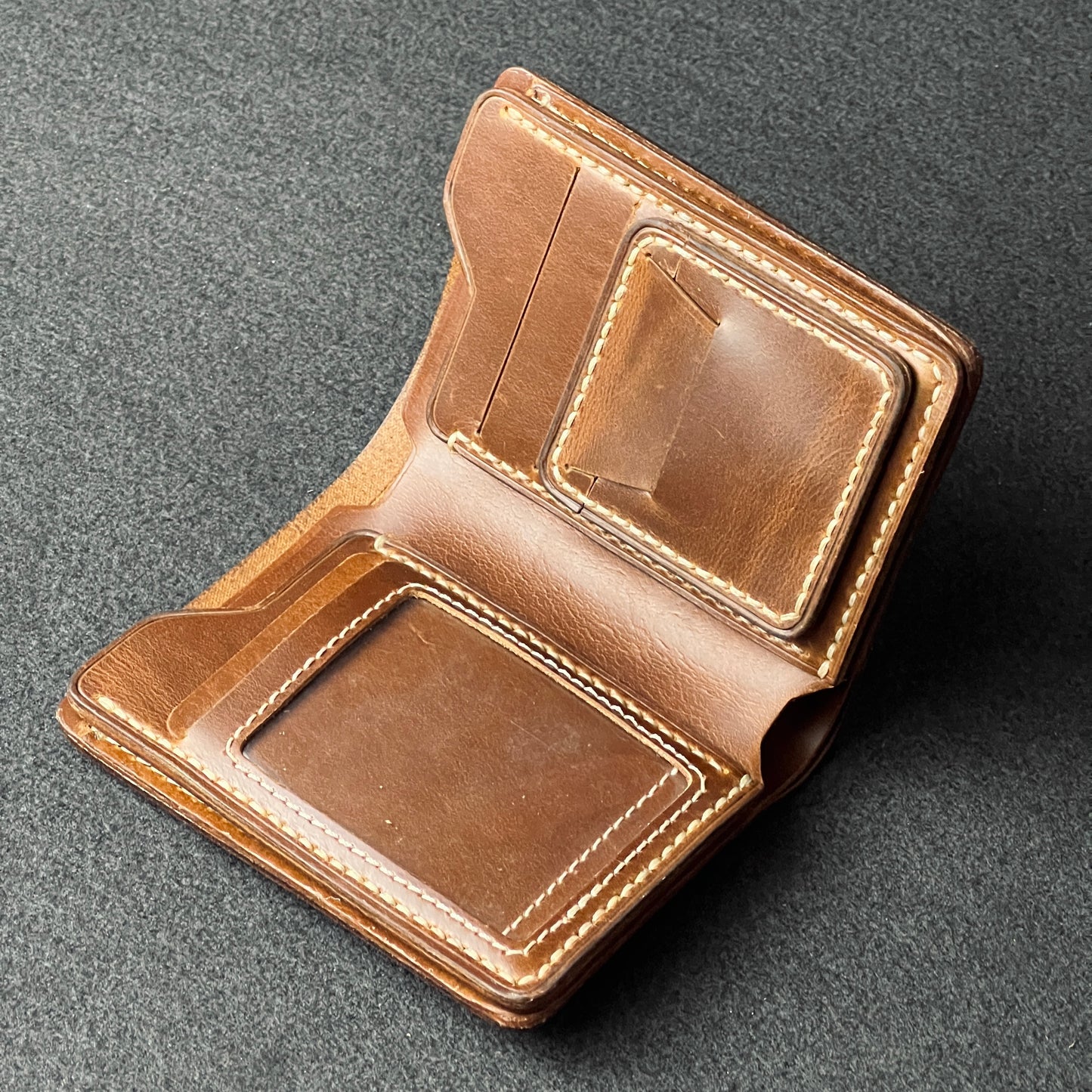 Ravelo — The Bold Fold (WC-V12)