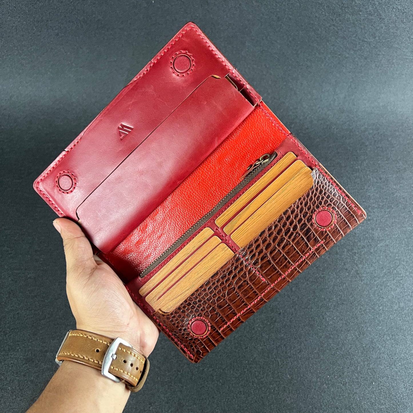 Elvra Pro — Crafted for the Long Days (WC-L16 Pro)