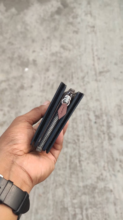 Vaultaire — The Executive Tri-Fold Wallet (WC-C31)